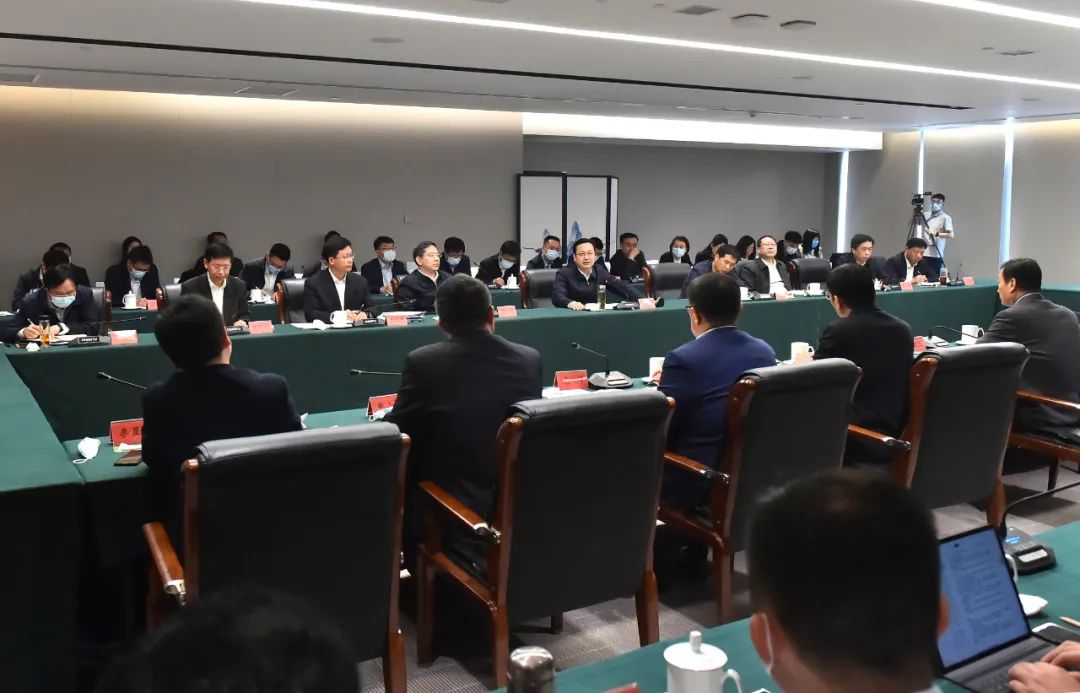 积极践行责任担当_积极履行社会责任践行_张国华与社会责任的积极践行