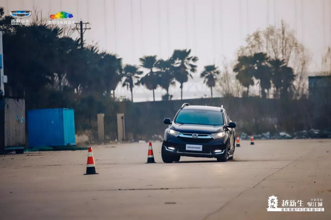 小米汽车你敢开吗_小米汽车suv_驾驶者的感受：小米汽车的操控质量