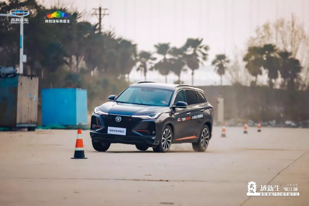 小米汽车你敢开吗_小米汽车suv_驾驶者的感受：小米汽车的操控质量