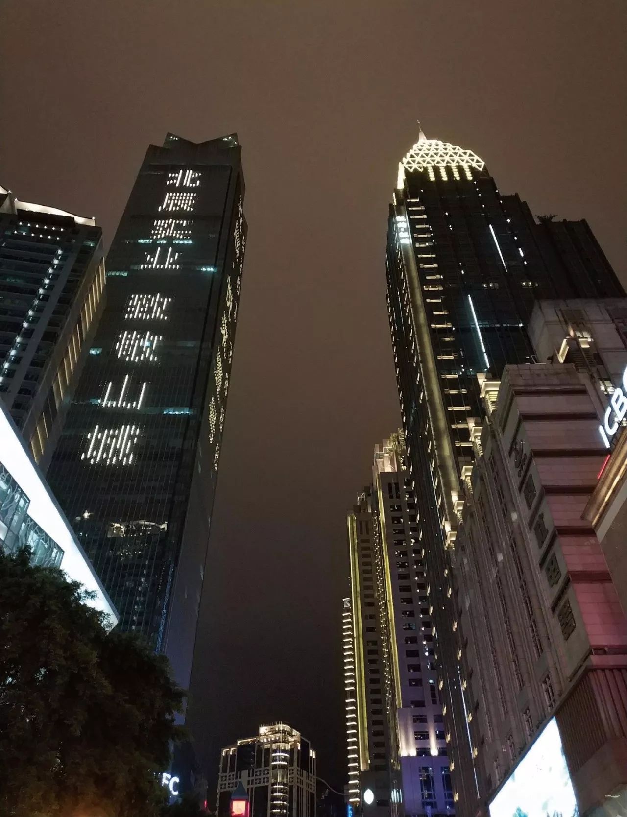 小米14的屏幕设计与色彩表现力评测_小米屏幕色彩风格哪个好_小米屏幕色调