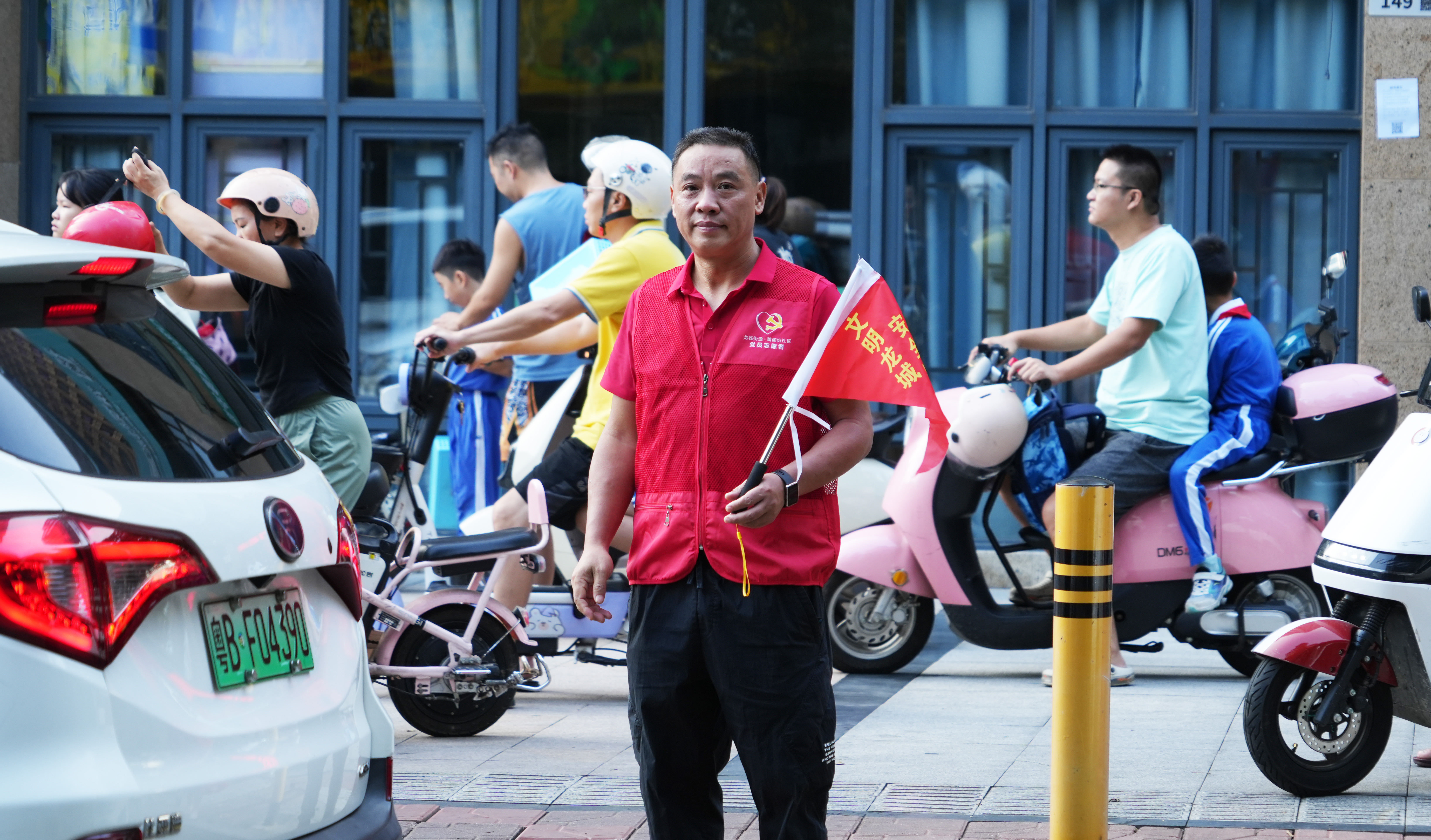 刘德华公益事迹_刘德华的社区服务与公益活动_刘德华公益事业